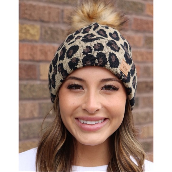 OUT IN THE WILD LEOPARD BEANIE - Picture 4 of 4